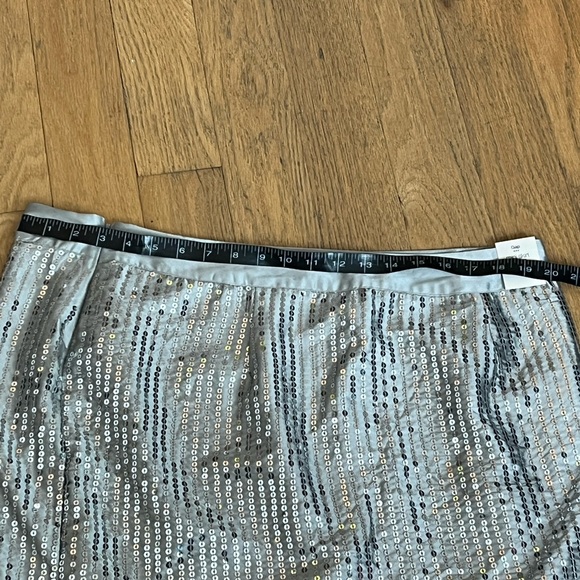 Vintage Gap Mini Skirt - Picture 10 of 15